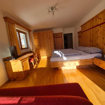 Restaurant Raunig Szálloda Bad Kleinkirchheim