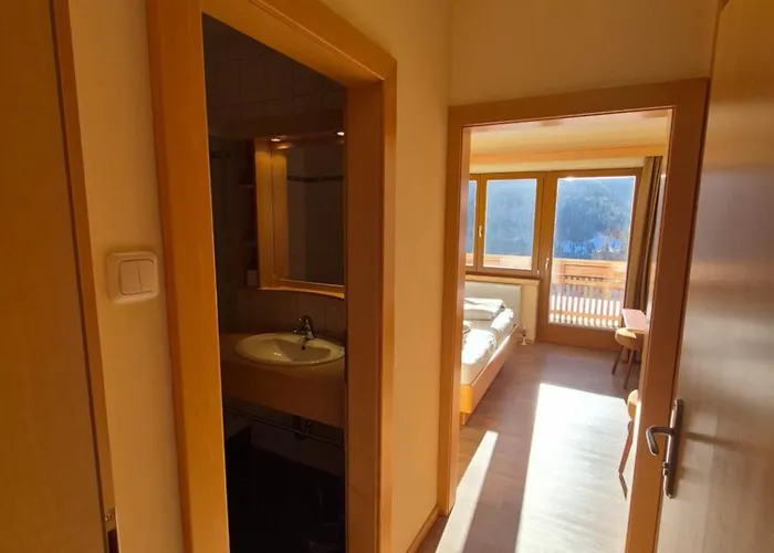 Restaurant Raunig מלון 3*