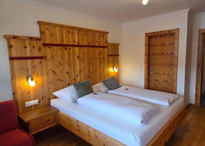 Restaurant Raunig מלון 3*